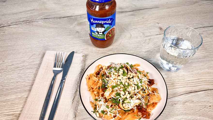 sundried tomato and spinach tagliatelle